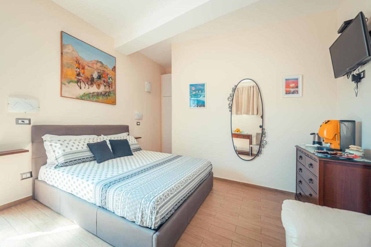 タオルミーナ B＆B フロリディア Bed & Breakfast エクステリア 写真