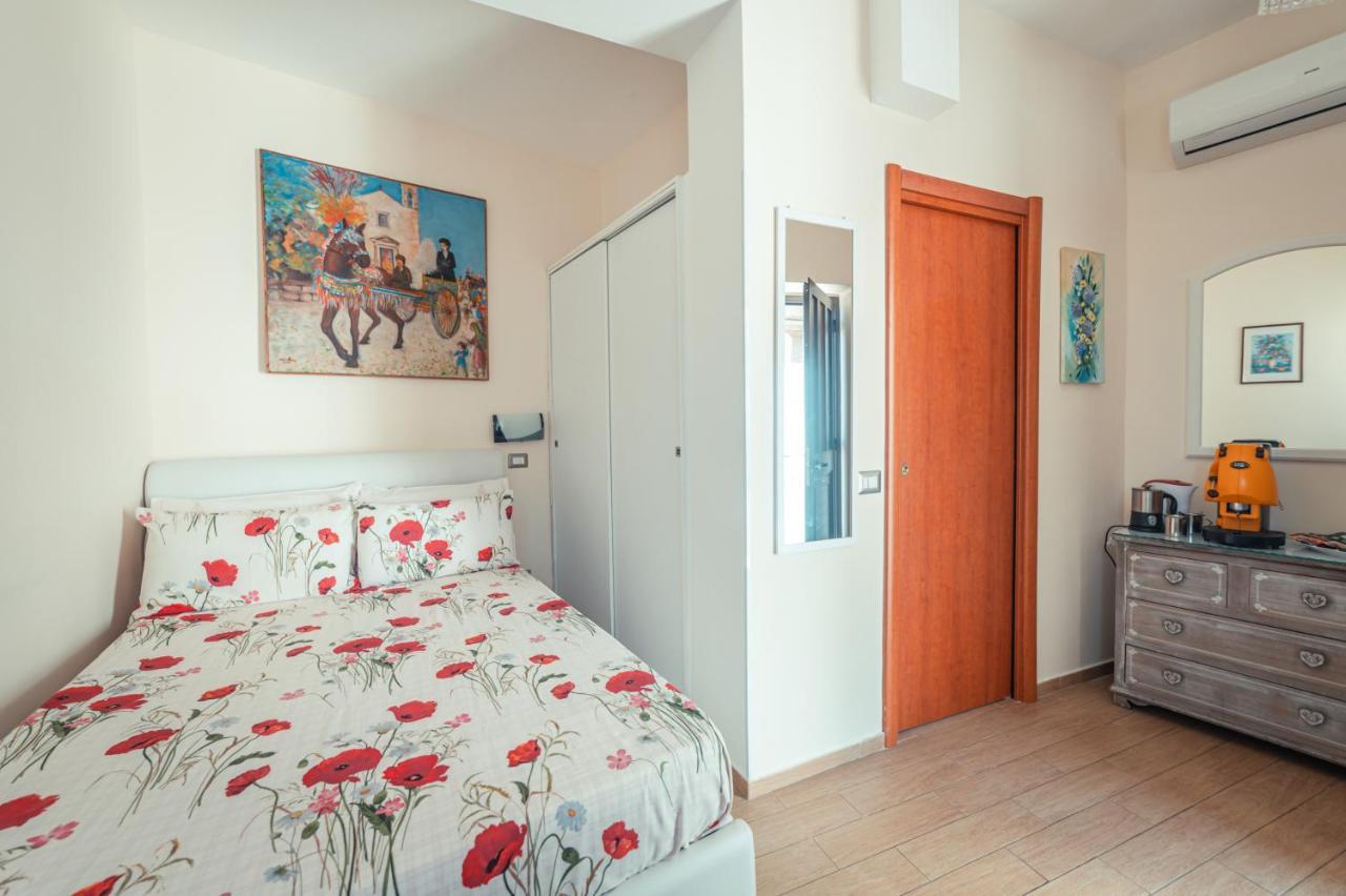 タオルミーナ B＆B フロリディア Bed & Breakfast エクステリア 写真