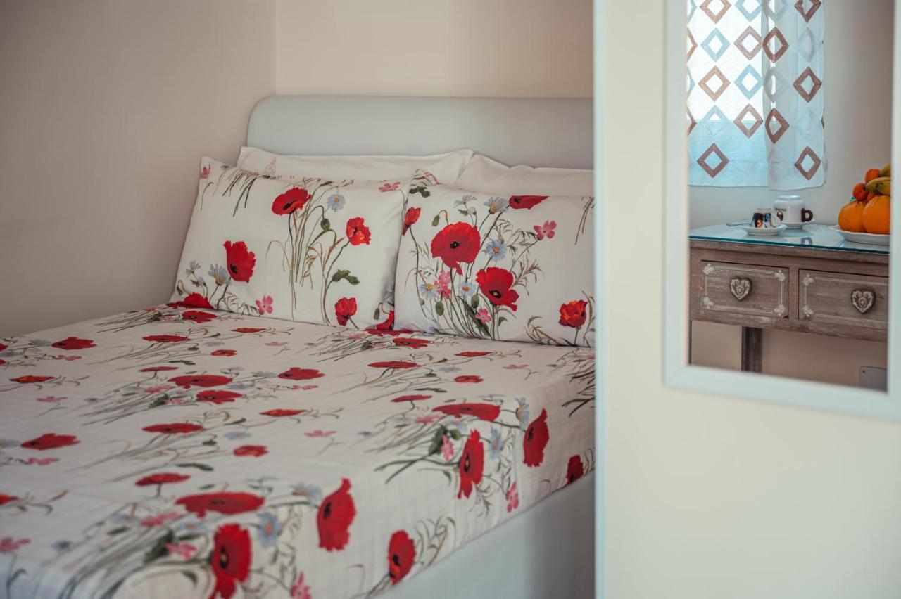 タオルミーナ B＆B フロリディア Bed & Breakfast エクステリア 写真
