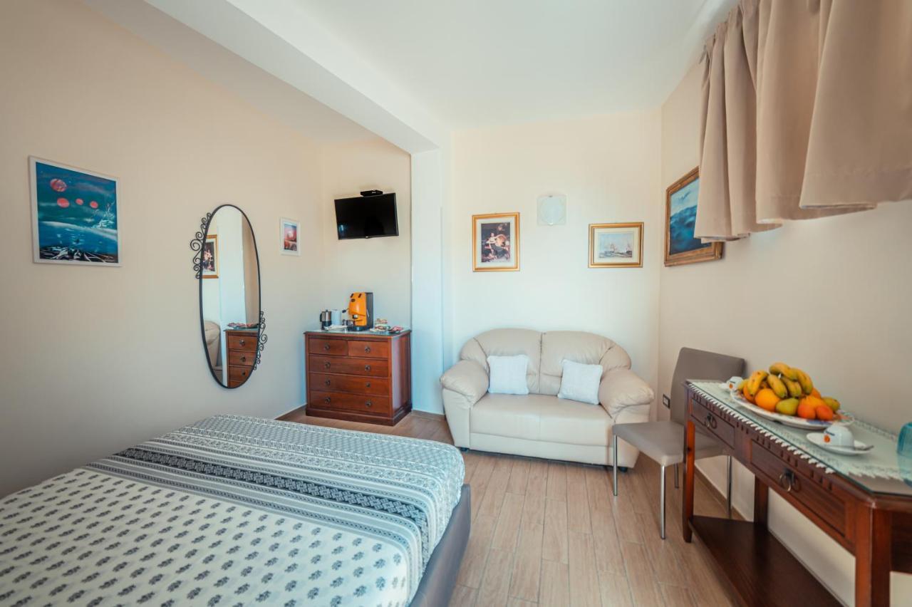 タオルミーナ B＆B フロリディア Bed & Breakfast エクステリア 写真