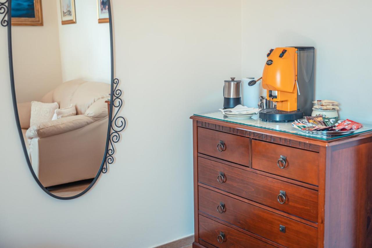 タオルミーナ B＆B フロリディア Bed & Breakfast エクステリア 写真